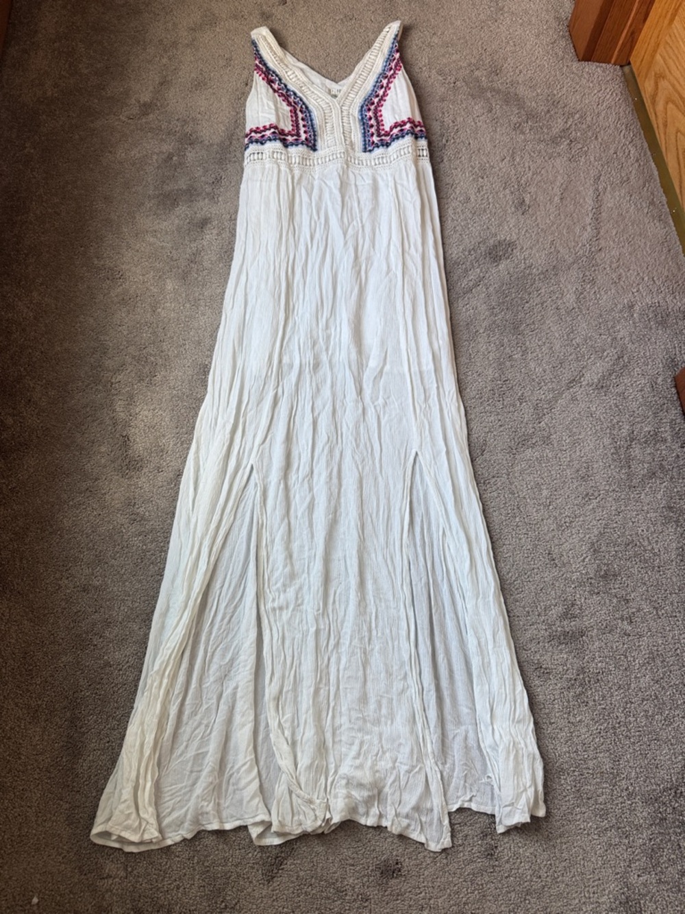 Spense White Boho Maxi Dress SIZE 10 Sleeveless Embroidered V Neck Flowy Beach